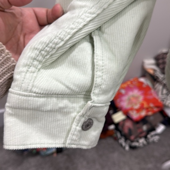 NWT Levi’s Corduroy Baby Cropped Trucker Jacket XSmall Pistachio Green Pockets - Picture 7 of 9